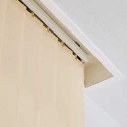 窓枠内に取付け