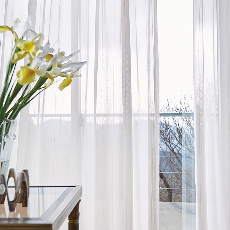 季節を問わず快適 レースカーテン