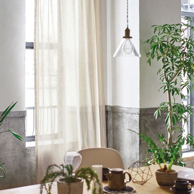 自然そのままの麻の色味 レースカーテン
